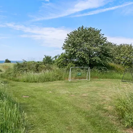 4 Bedroom Amazing In Casa de Férias *